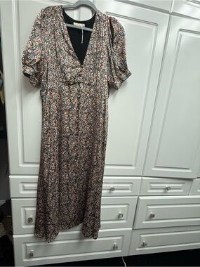 Boden Floral V-Neck Midi Dress in Black and Pink